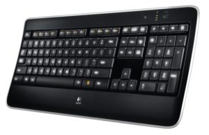 Logitech K800 Wireless Illuminated Keyboard-01